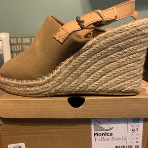 TOMS Monica Toffee Suede Wedges size 9.5